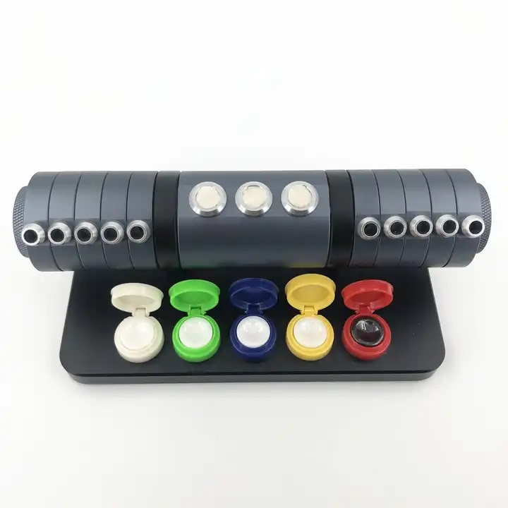 Supporto panoramico da banco per l'alloggiamento di cacciaviti